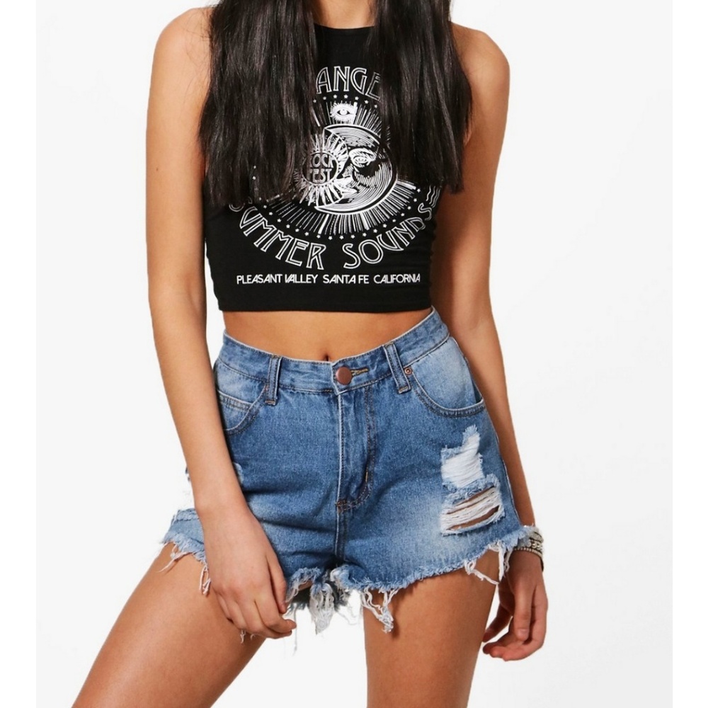 NWOT: Boohoo Blue : Blue Denim Shorts